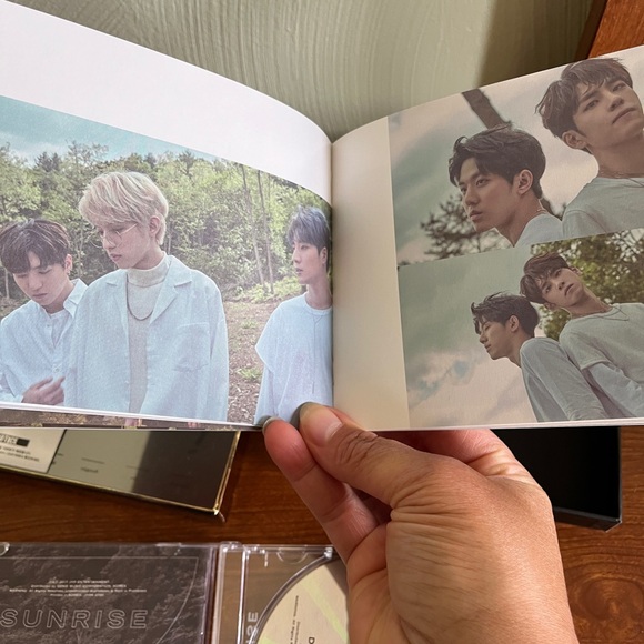 K-Pop Day 6 Sunrise CD - Picture 16 of 17